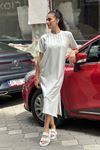Yuvarlak Yaka Yan Yırtmaçlı Likralı Elbise-Beyaz